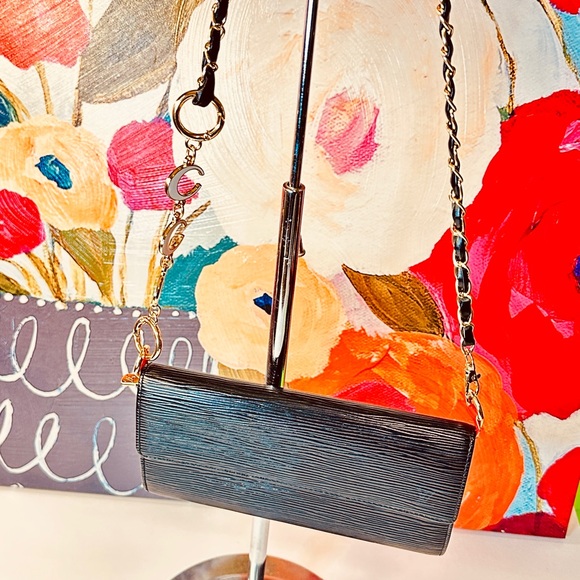 Louis Vuitton black epi Sarah wallet in excellent condition - Picture 16 of 16